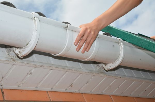Cost of Barn Gutter Installation in Tooele
