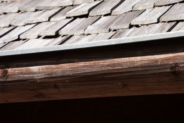 Cost of Wood Rain Gutter Installation in Tooele